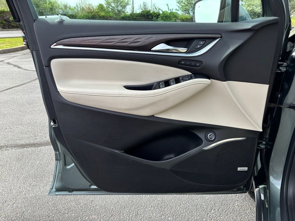 Used 2023 Buick Enclave Avenir w/ Trailering Package, 5000 lbs. FWD image 12