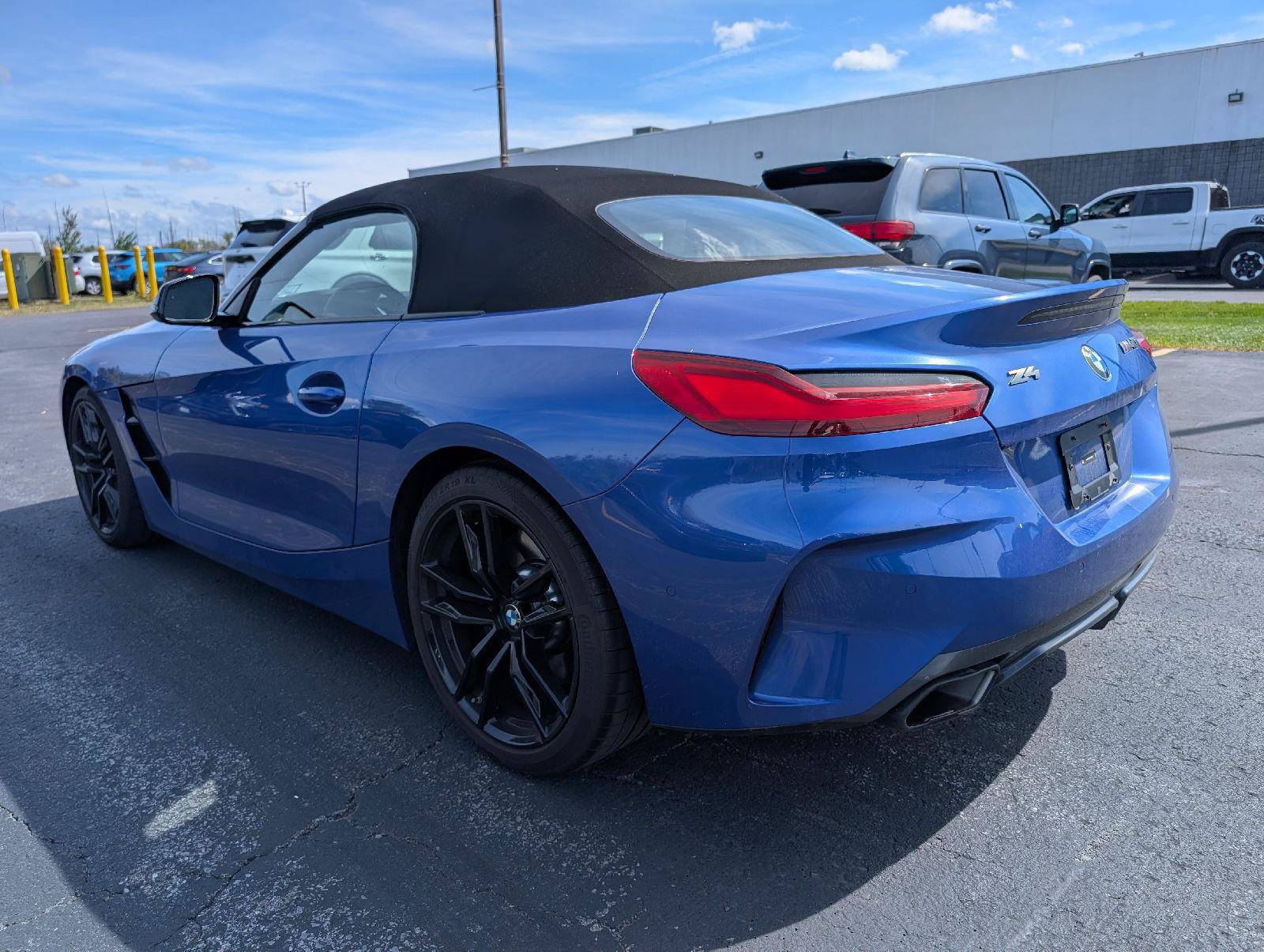 Used 2025 BMW Z4 M40i w/ Premium Package RWD image 7