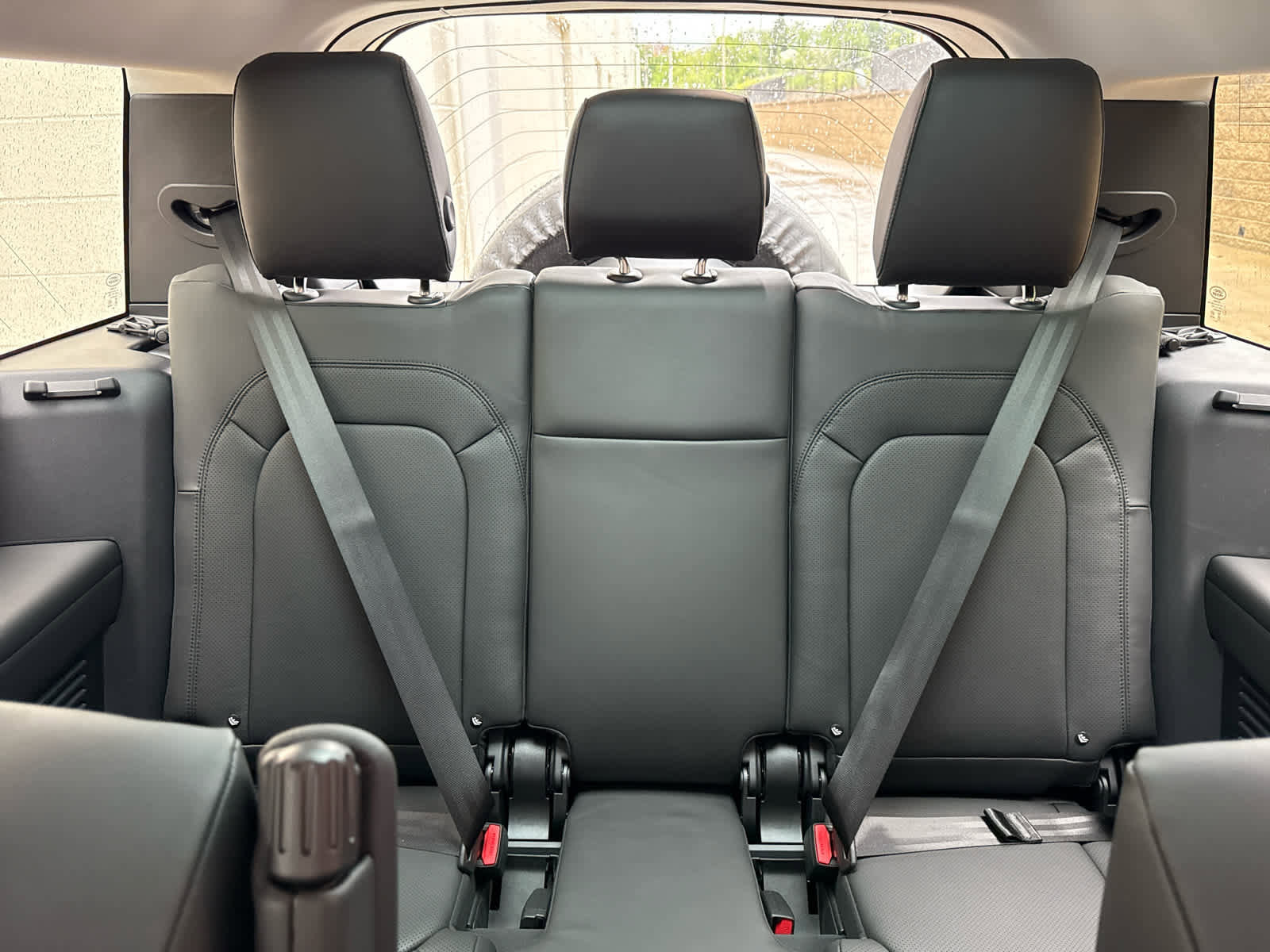 Used 2025 Land Rover Defender 130 S image 18