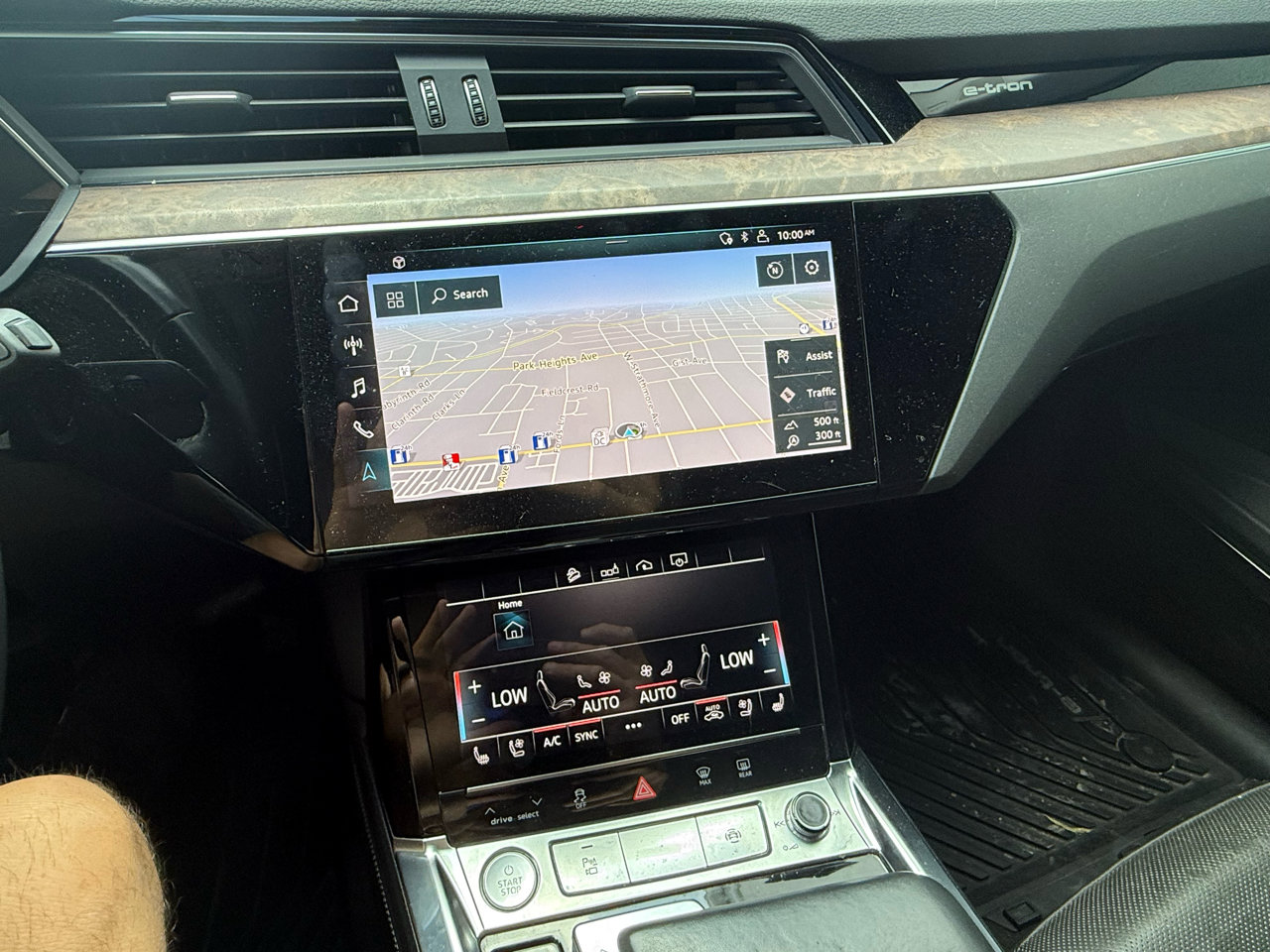 Used 2019 Audi e-tron Premium Plus image 2