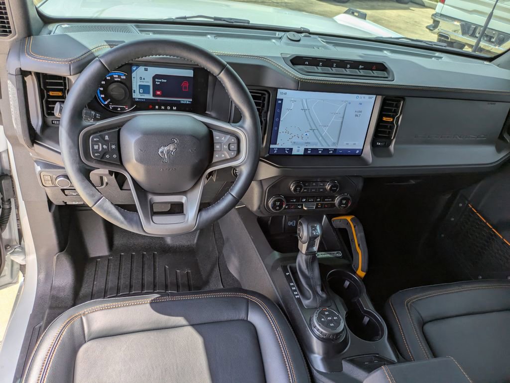 Used 2024 Ford Bronco Badlands image 12