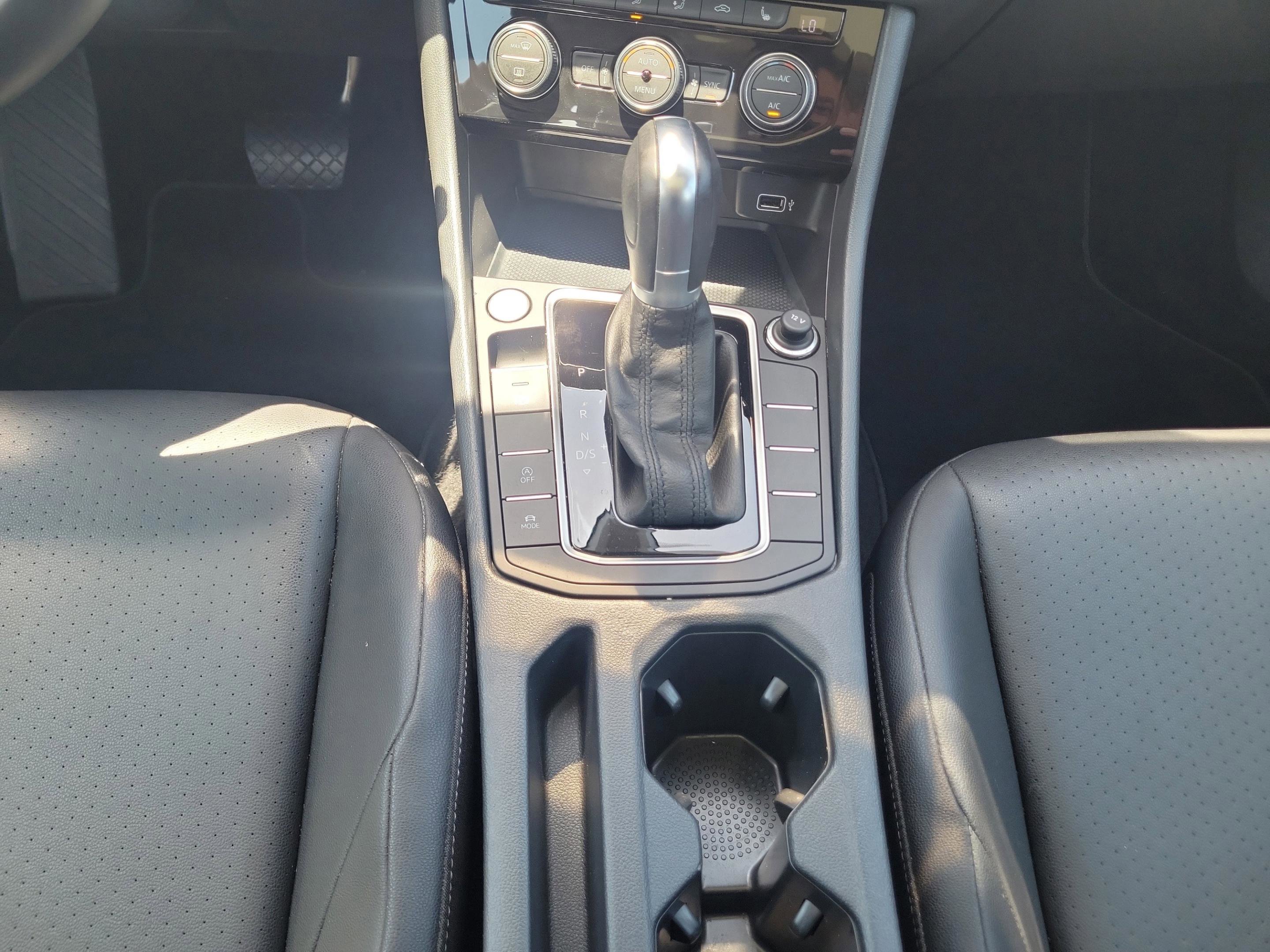 Used 2019 Volkswagen Jetta SEL FWD image 16