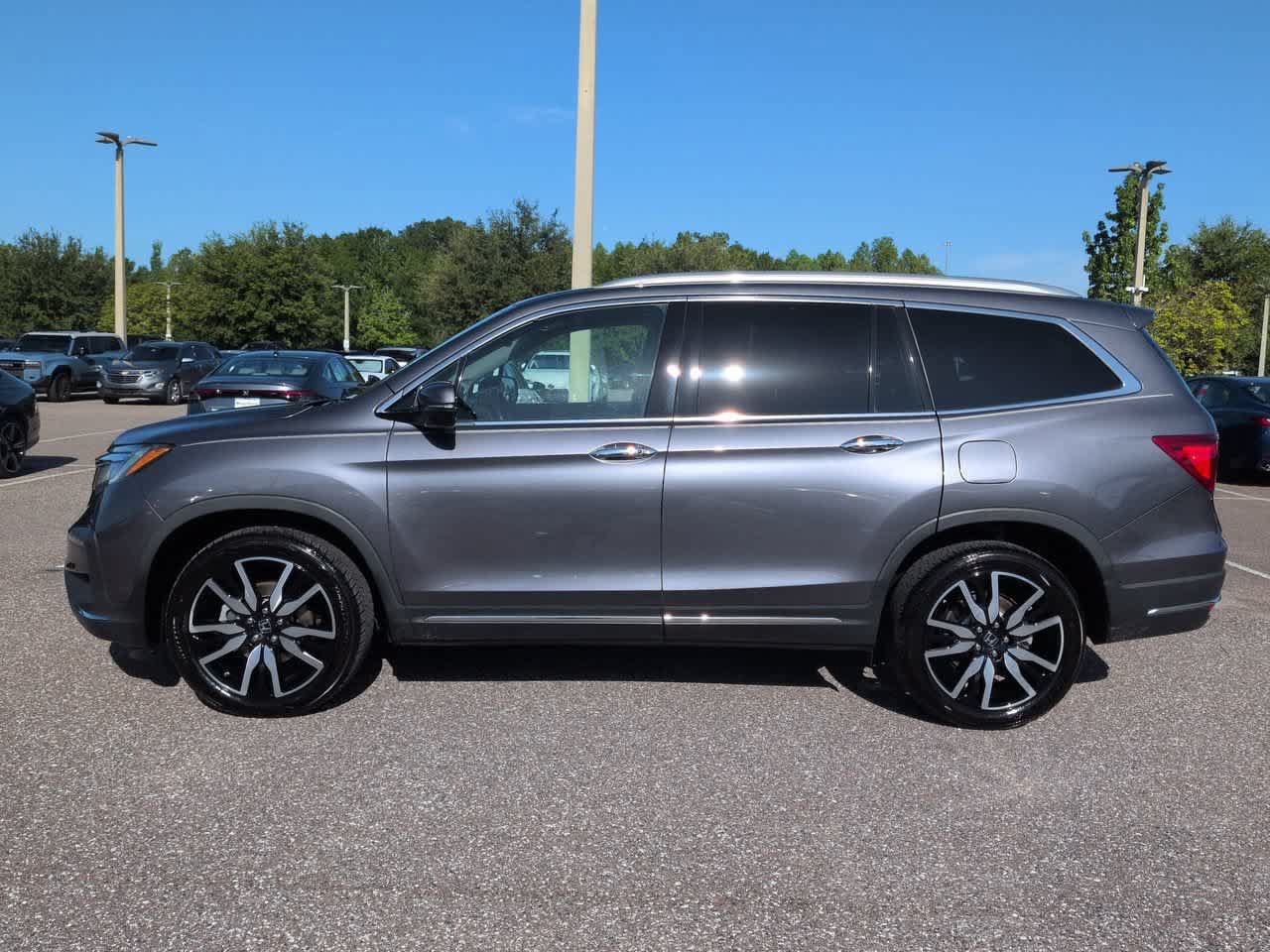 Used 2020 Honda Pilot Elite image 3