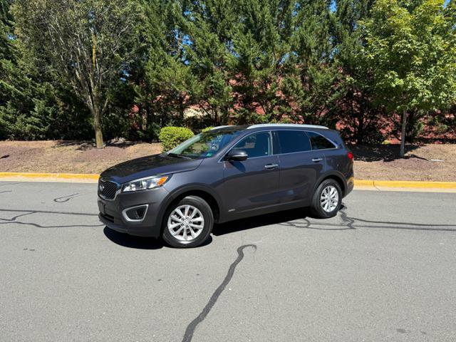 Used 2017 Kia Sorento LX w/ LX Convenience Package