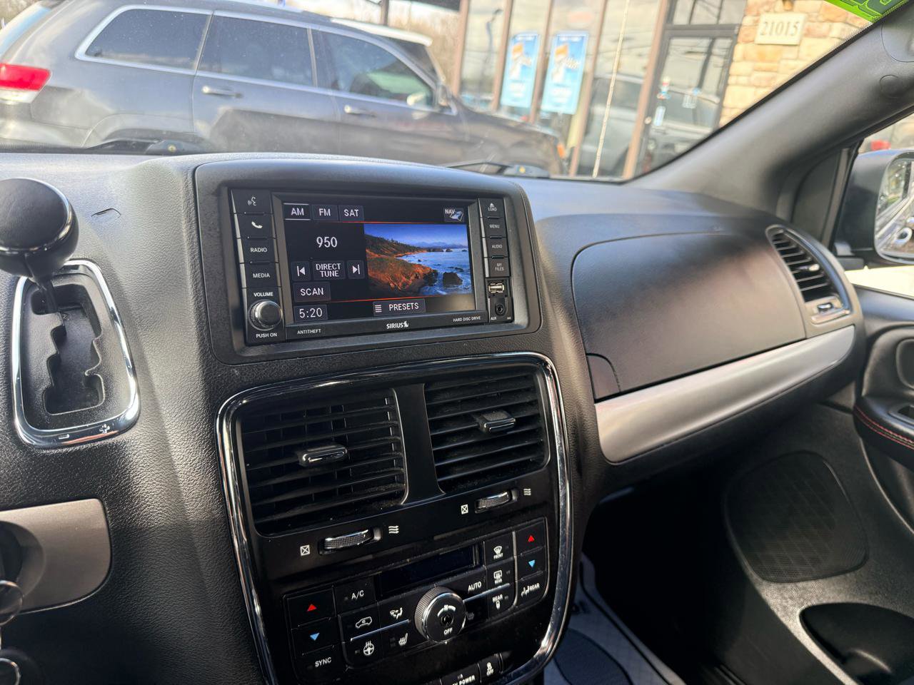 Used 2019 Dodge Grand Caravan GT image 15