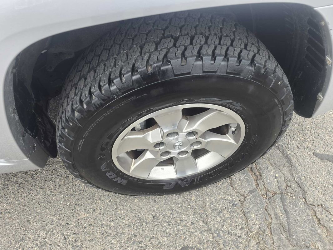 Used 2013 Toyota 4Runner SR5 image 35