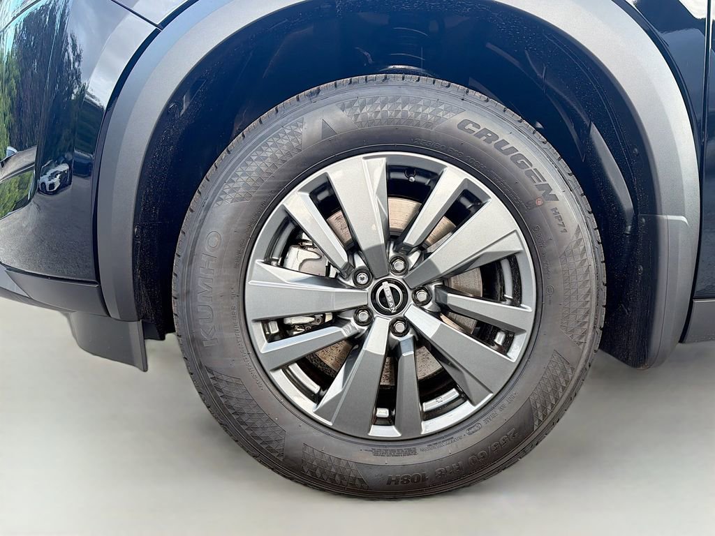 New 2025 Nissan Pathfinder SV image 35