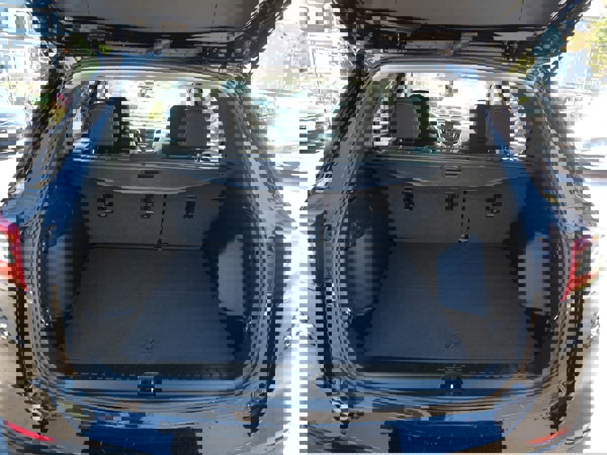 Used 2021 Chevrolet Equinox LS image 32