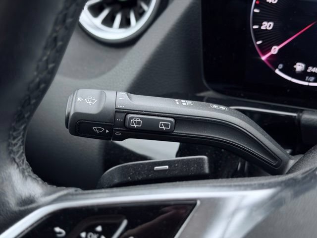 Used 2025 Mercedes-Benz GLA 250 4MATIC image 28