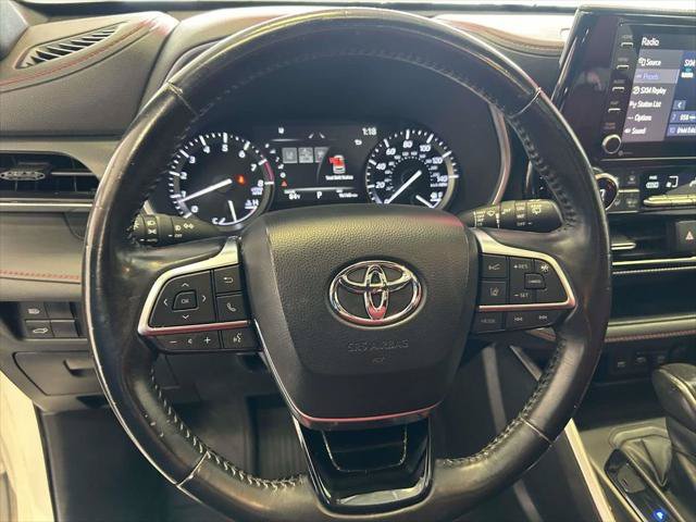 Certified 2021 Toyota Highlander XSE FWD image 20