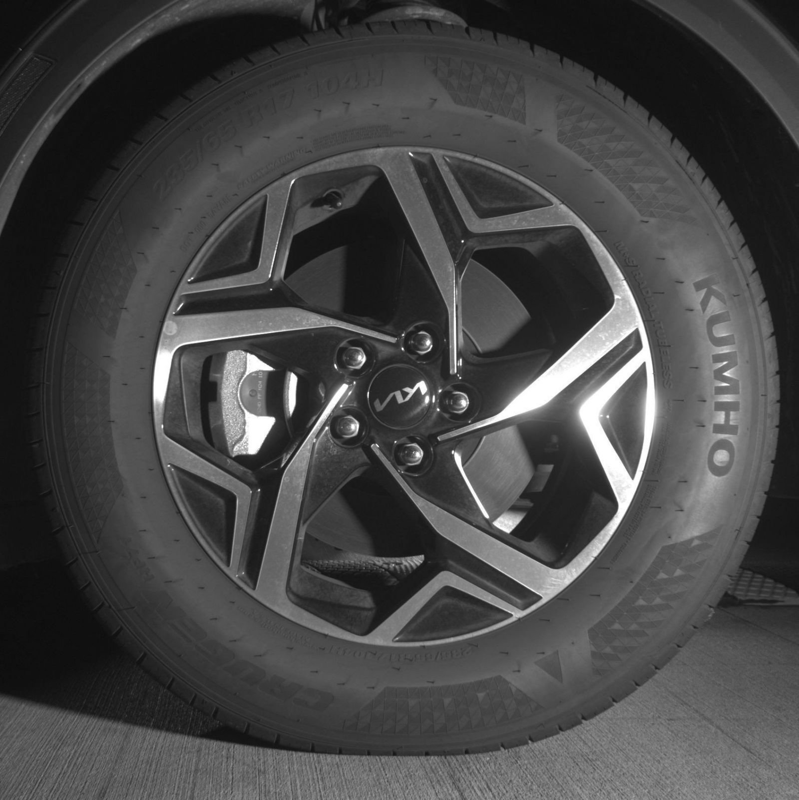 Used 2025 Kia Sportage LX FWD image 15