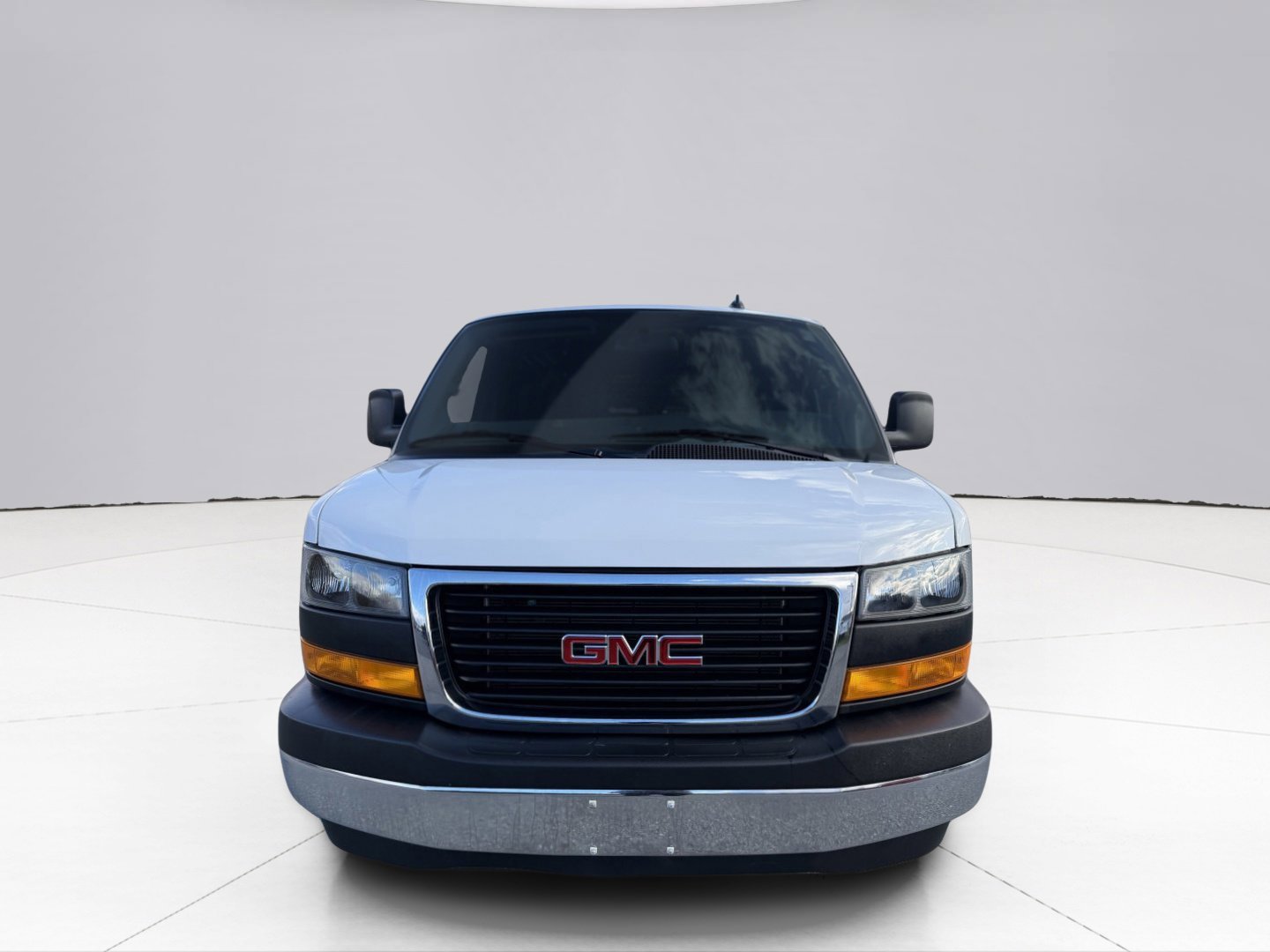 Used 2024 GMC Savana 2500 w/ Driver Convenience Package image 13