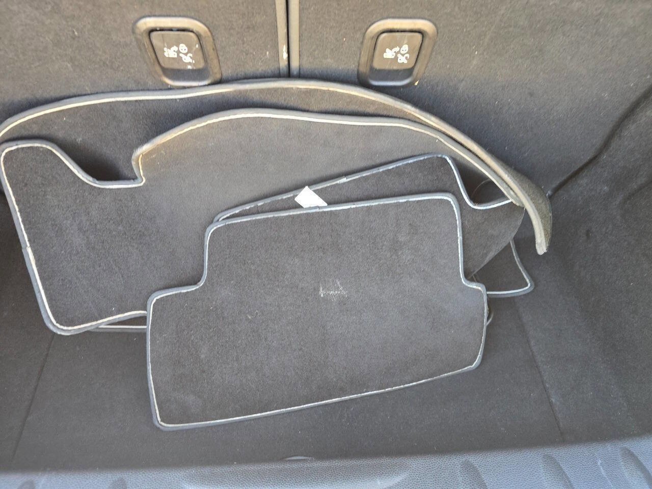 Used 2010 MINI Cooper Hardtop image 16