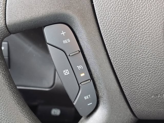 New 2026 Chevrolet Express 2500 w/ Driver Convenience Package RWD image 6