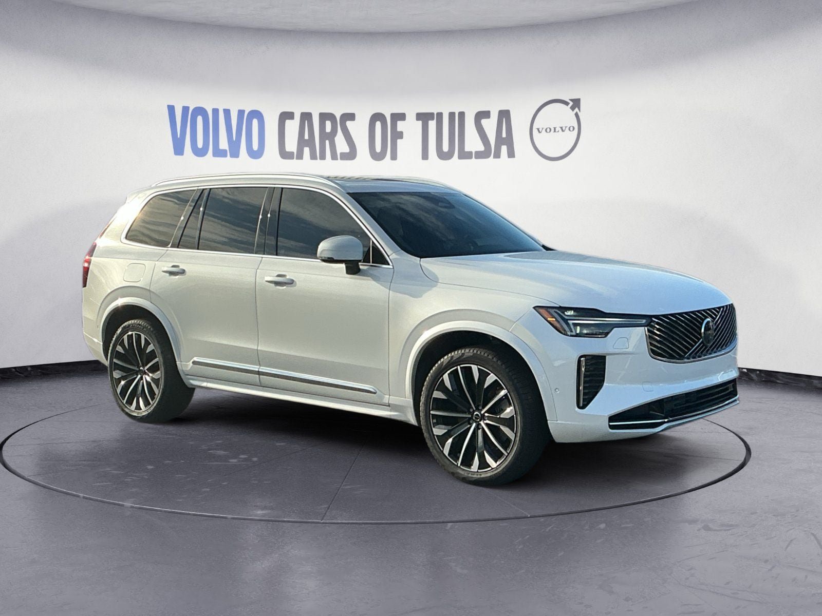 New 2026 Volvo XC90 T8 Plus AWD/4WD image 7