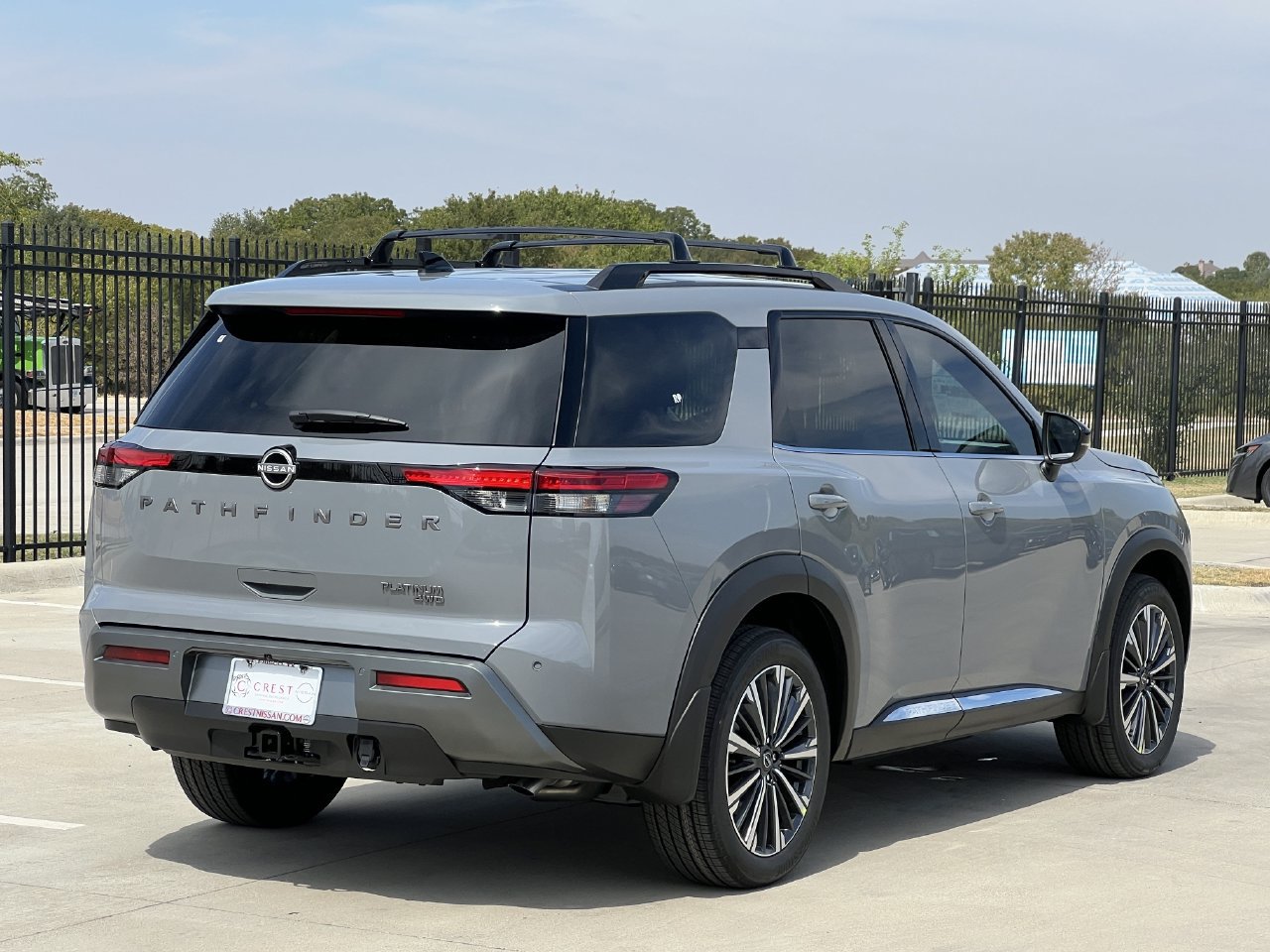 New 2026 Nissan Pathfinder Platinum AWD/4WD image 4