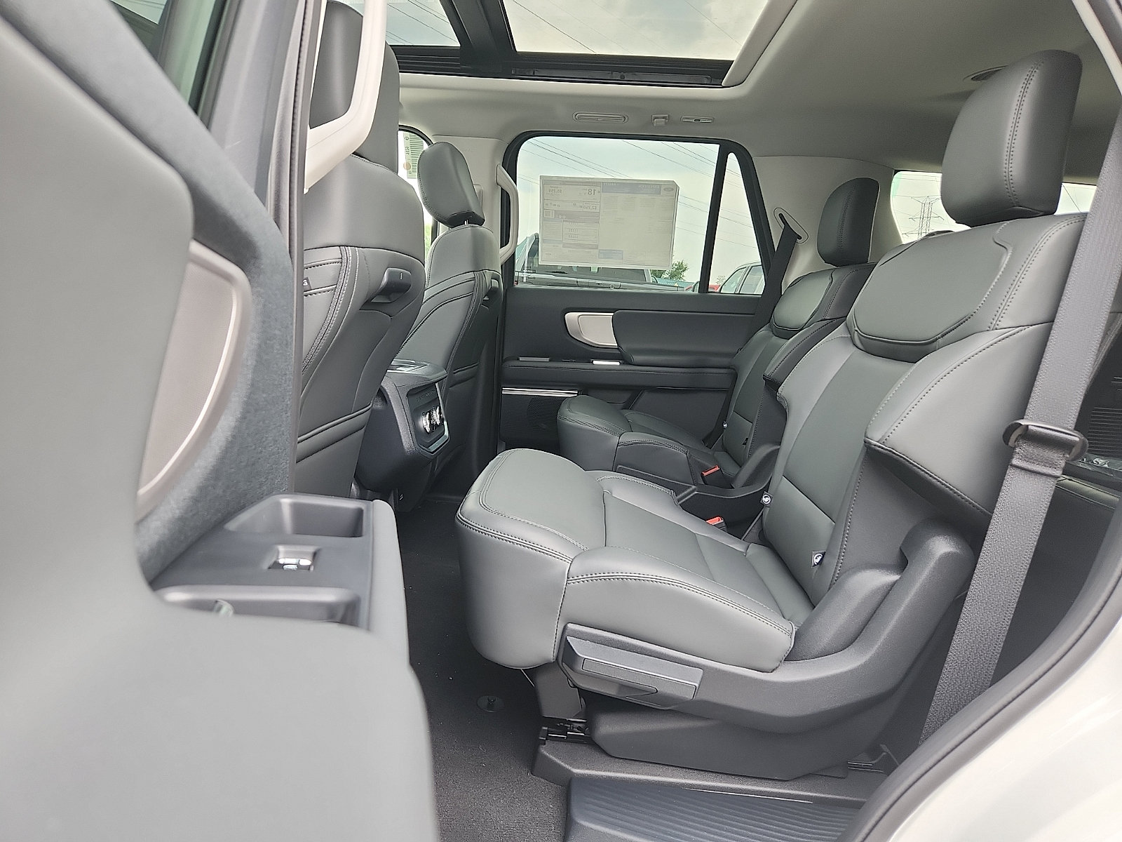 New 2026 Ford Expedition Active AWD/4WD image 6