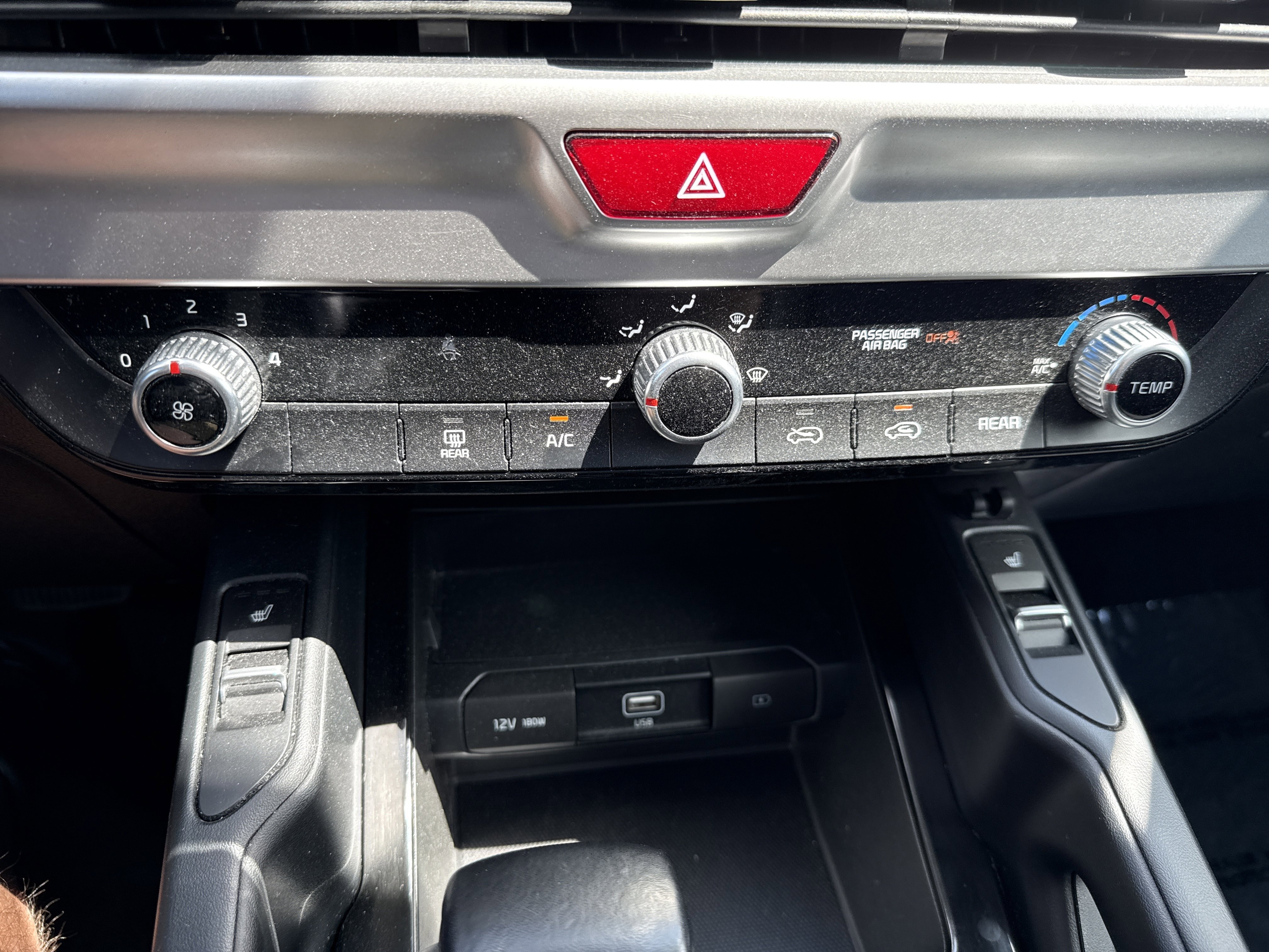 Used 2020 Kia Telluride S w/ S 8 Passenger Seating Package AWD/4WD image 26