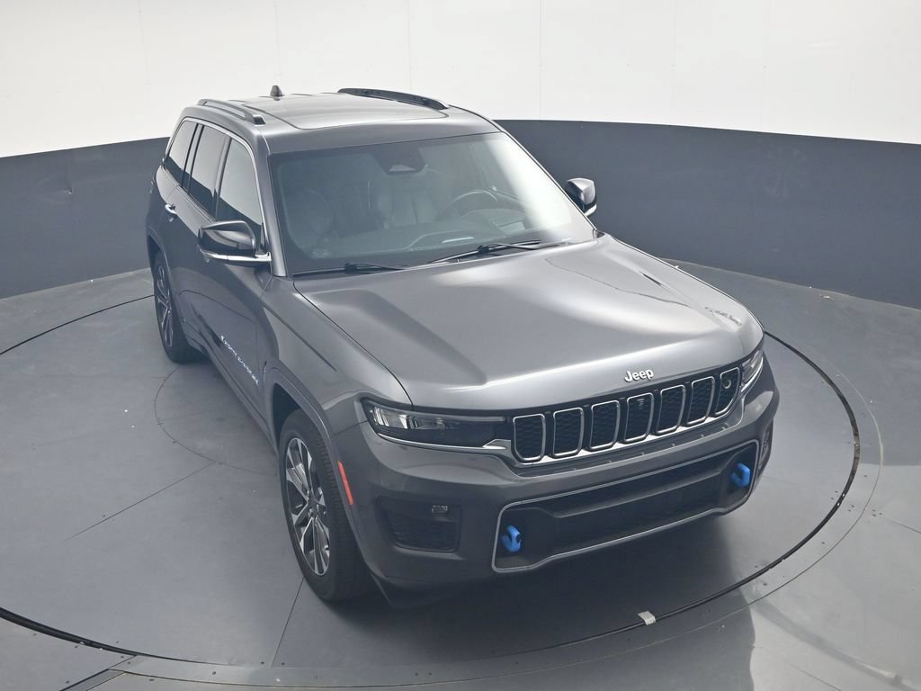 Used 2023 Jeep Grand Cherokee Overland w/ Advanced Protech Group III AWD/4WD image 28
