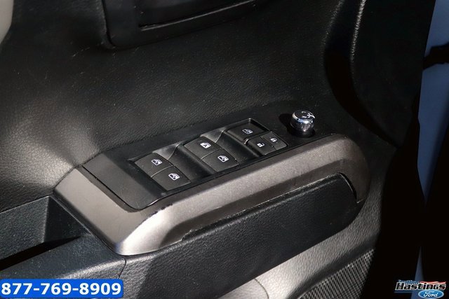 Used 2017 Toyota Tacoma SR5 image 9