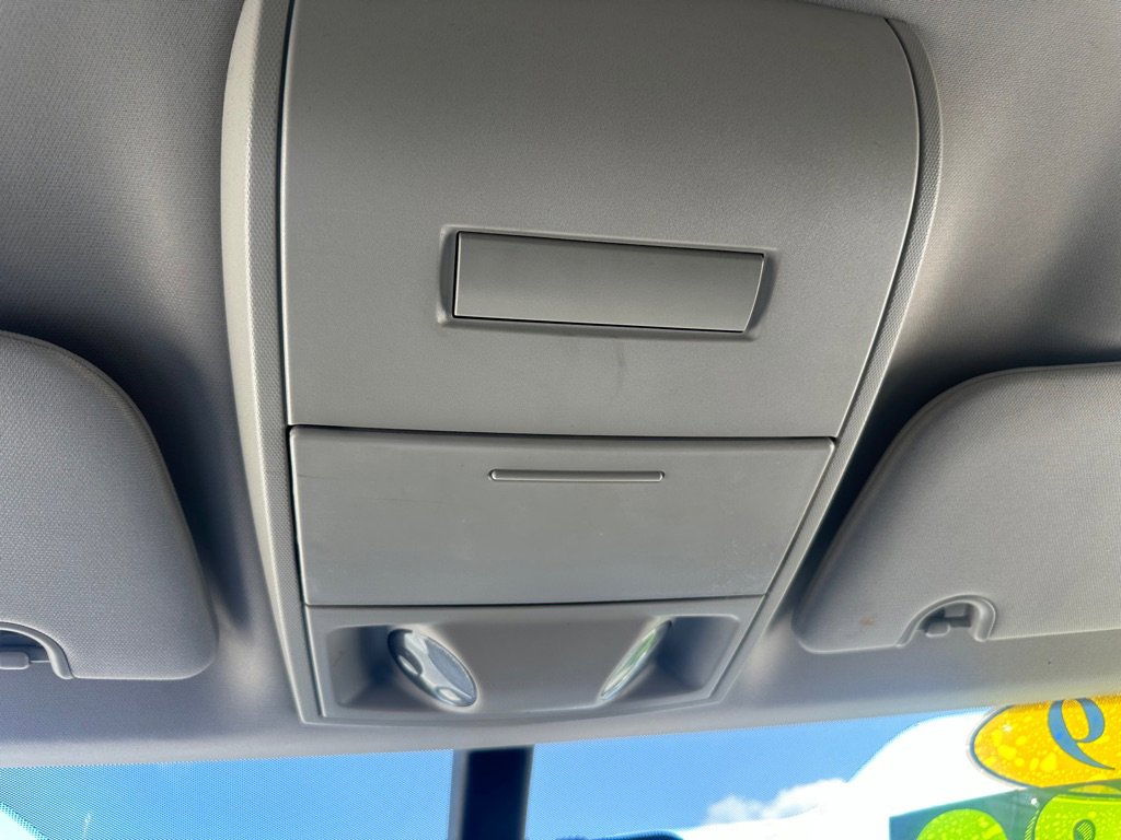 Used 2019 Dodge Grand Caravan SE w/ UConnect Hands-Free Group image 18