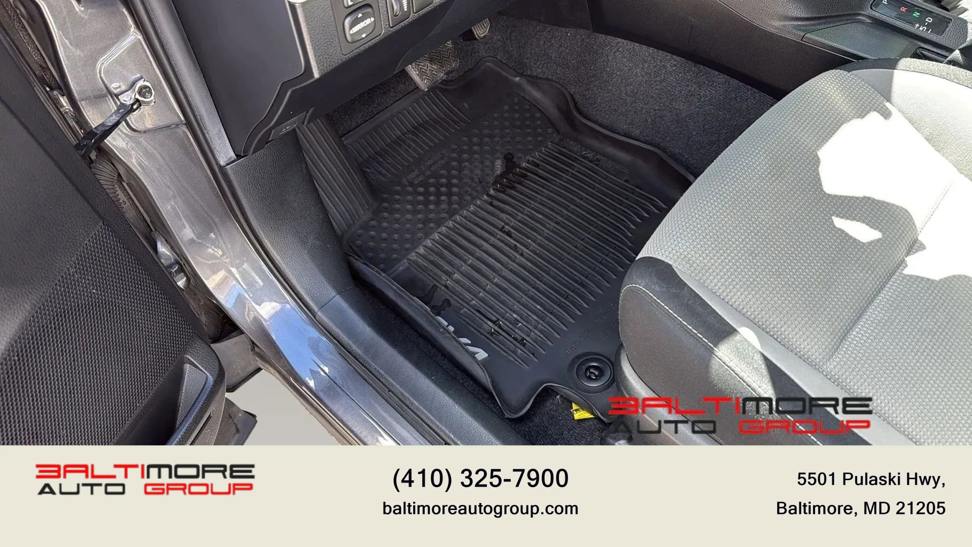 Used 2018 Toyota RAV4 XLE w/ Plus Extra Value Package image 10