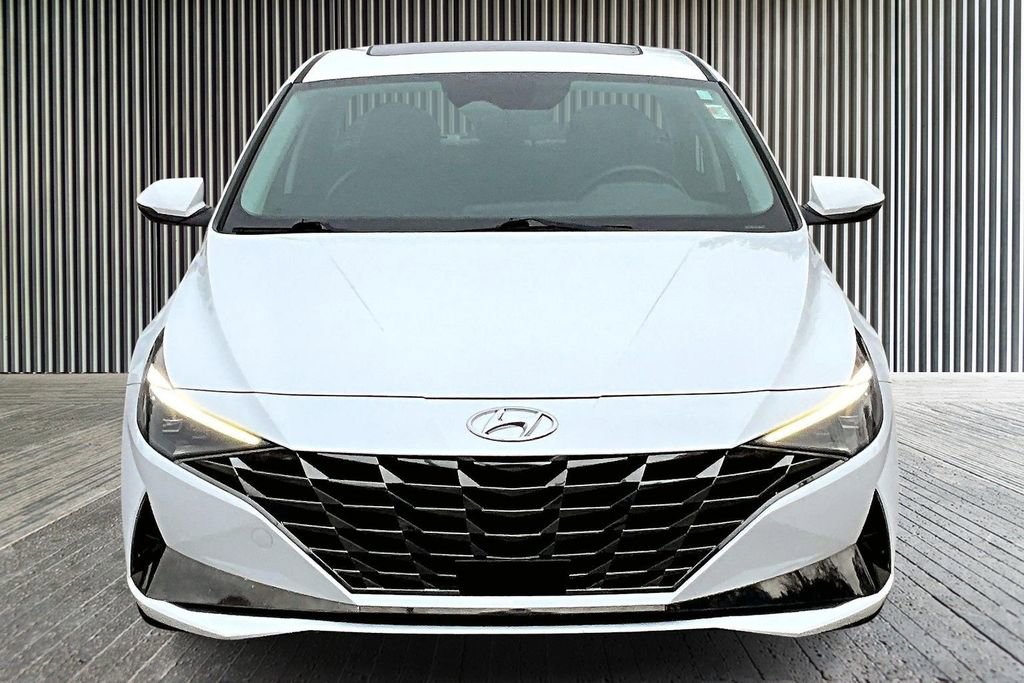 Used 2021 Hyundai Elantra Limited image 4