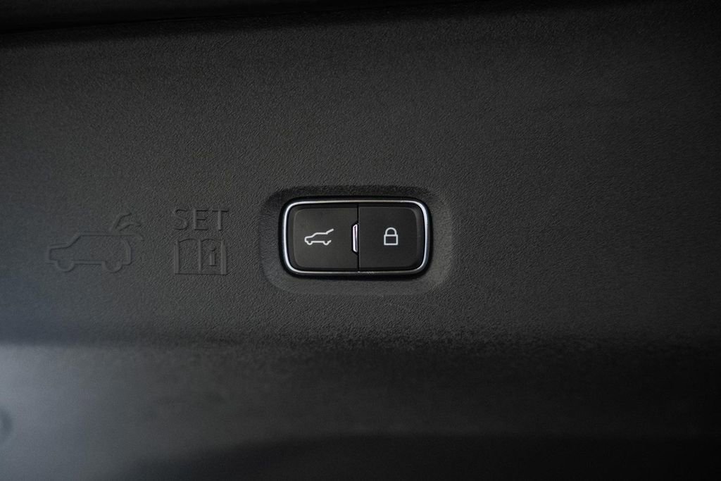 Used 2025 Ford Expedition Max Platinum AWD/4WD image 19