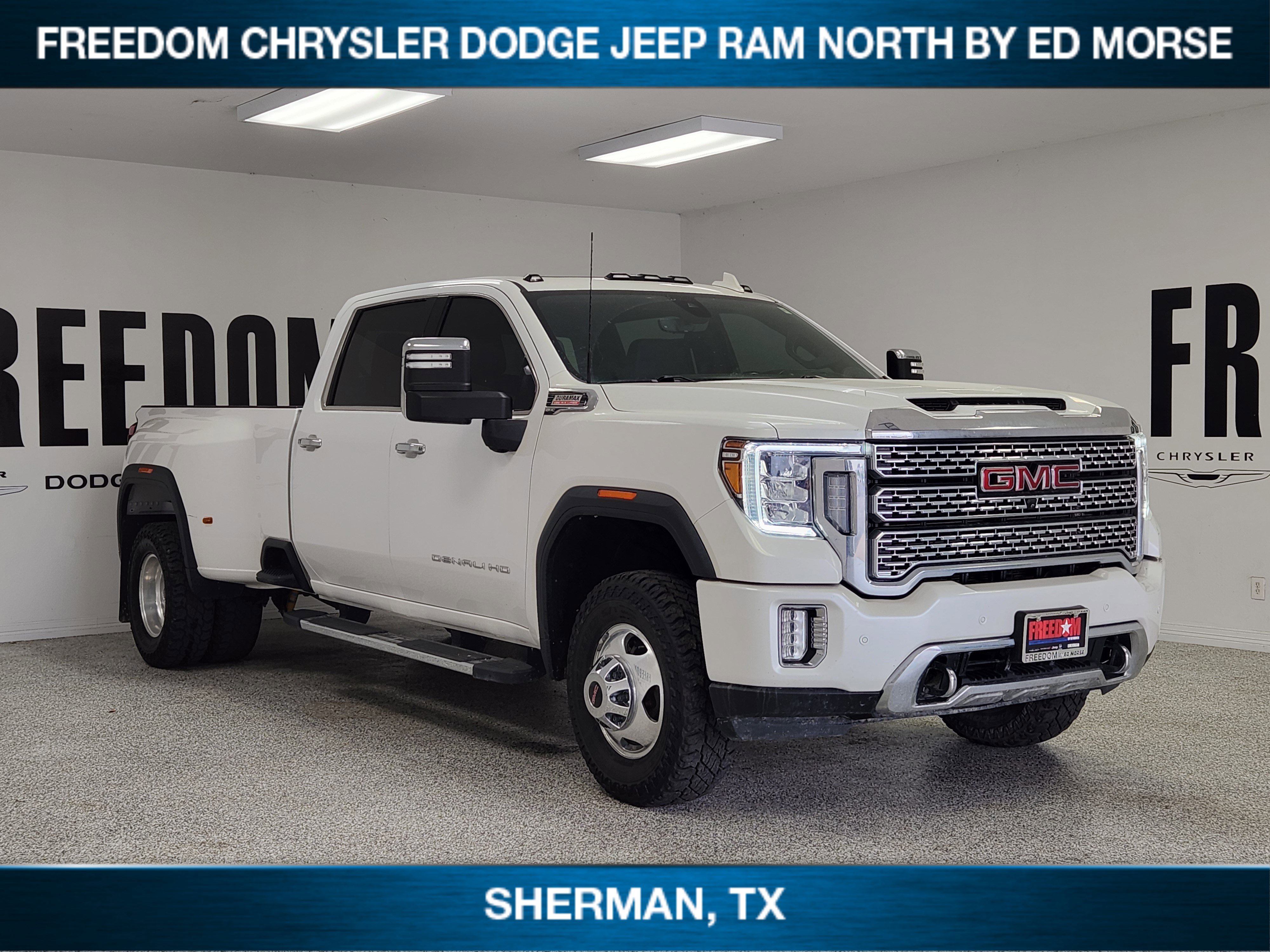 Used 2021 GMC Sierra 3500 Denali w/ Denali Ultimate Package AWD/4WD image 2