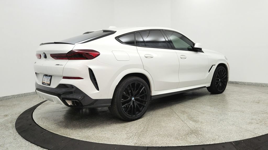 Used 2024 BMW X6 xDrive40i w/ Premium Package AWD/4WD image 5