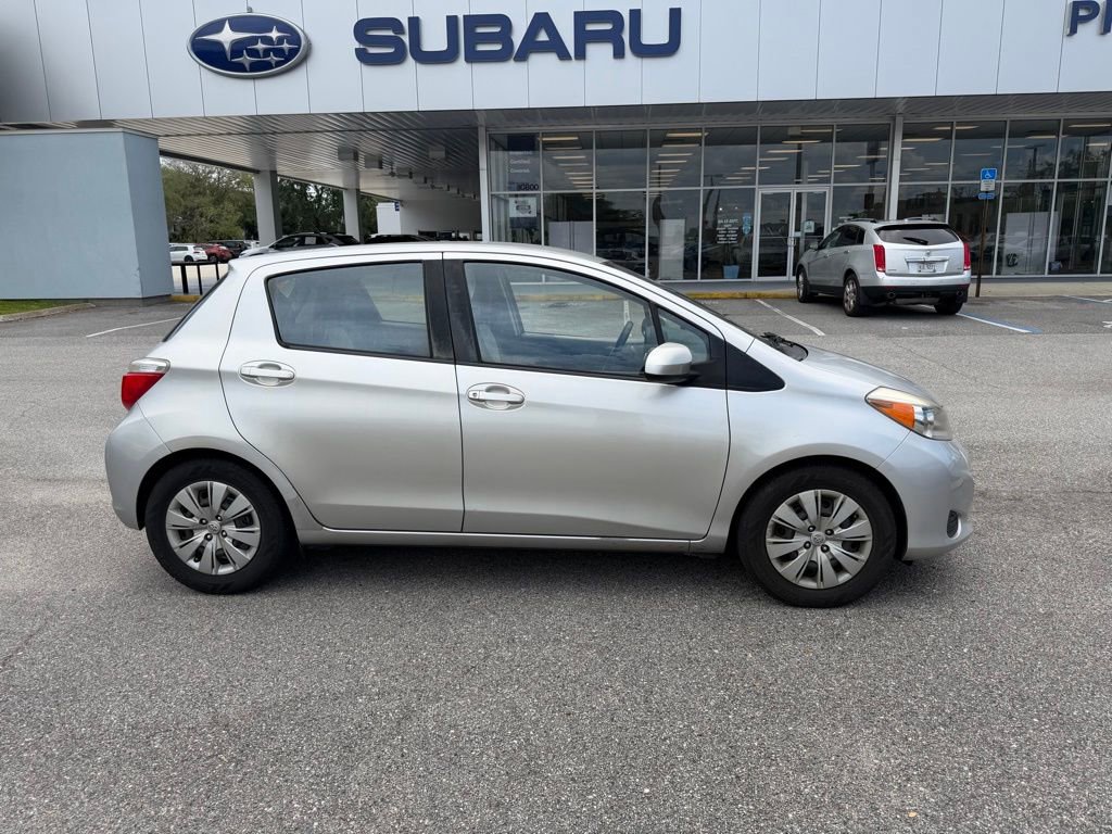 Used 2013 Toyota Yaris LE FWD image 2
