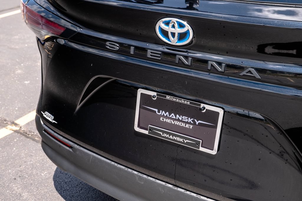 Used 2024 Toyota Sienna LE w/ LE Plus Package AWD/4WD image 13