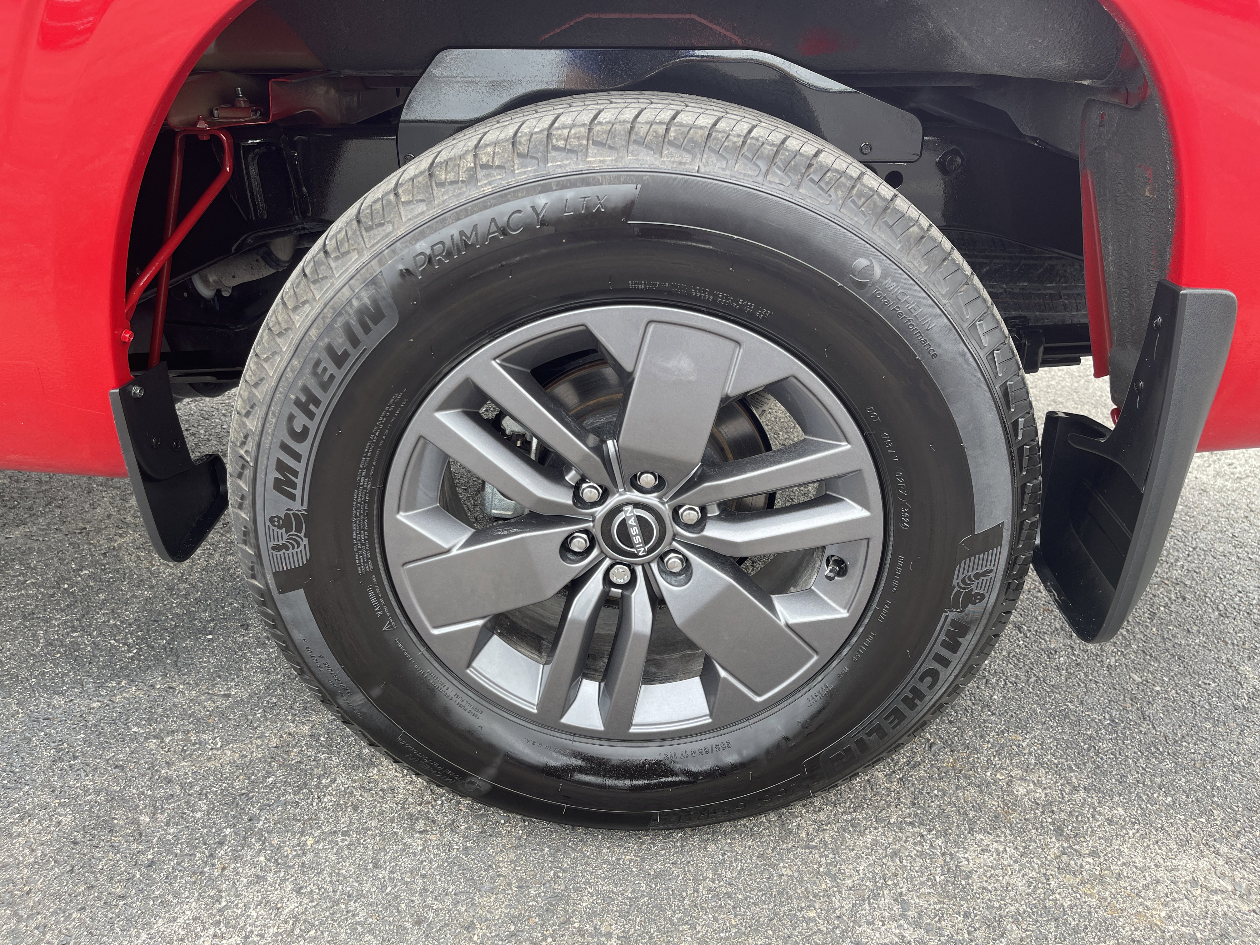 Used 2025 Nissan Frontier SV w/ SV Convenience Package image 7