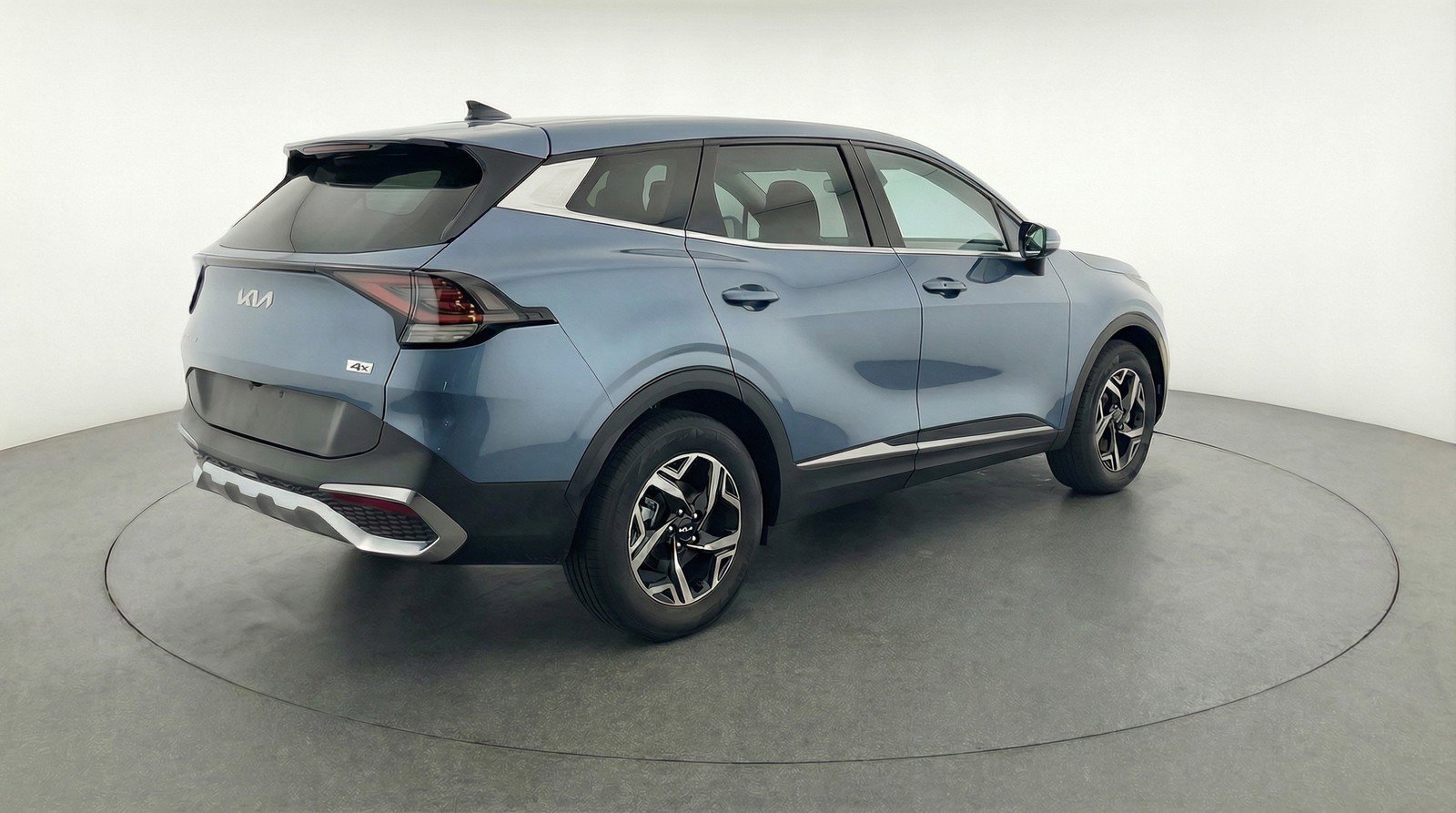 Used 2025 Kia Sportage LX image 9