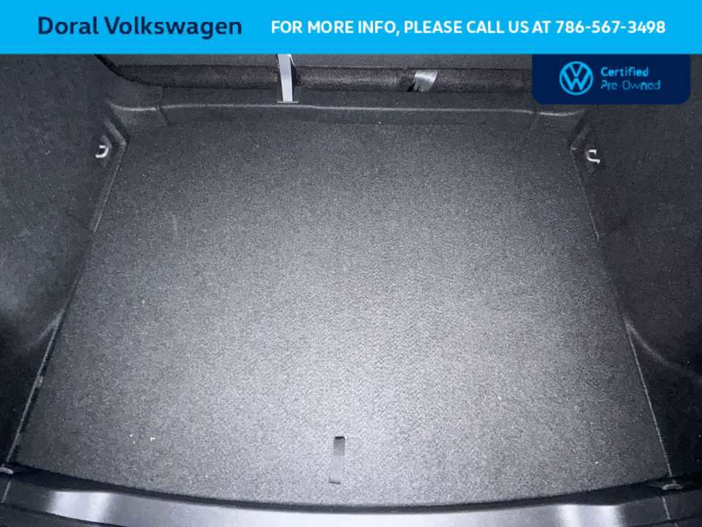 Used 2025 Volkswagen Taos SE FWD image 25