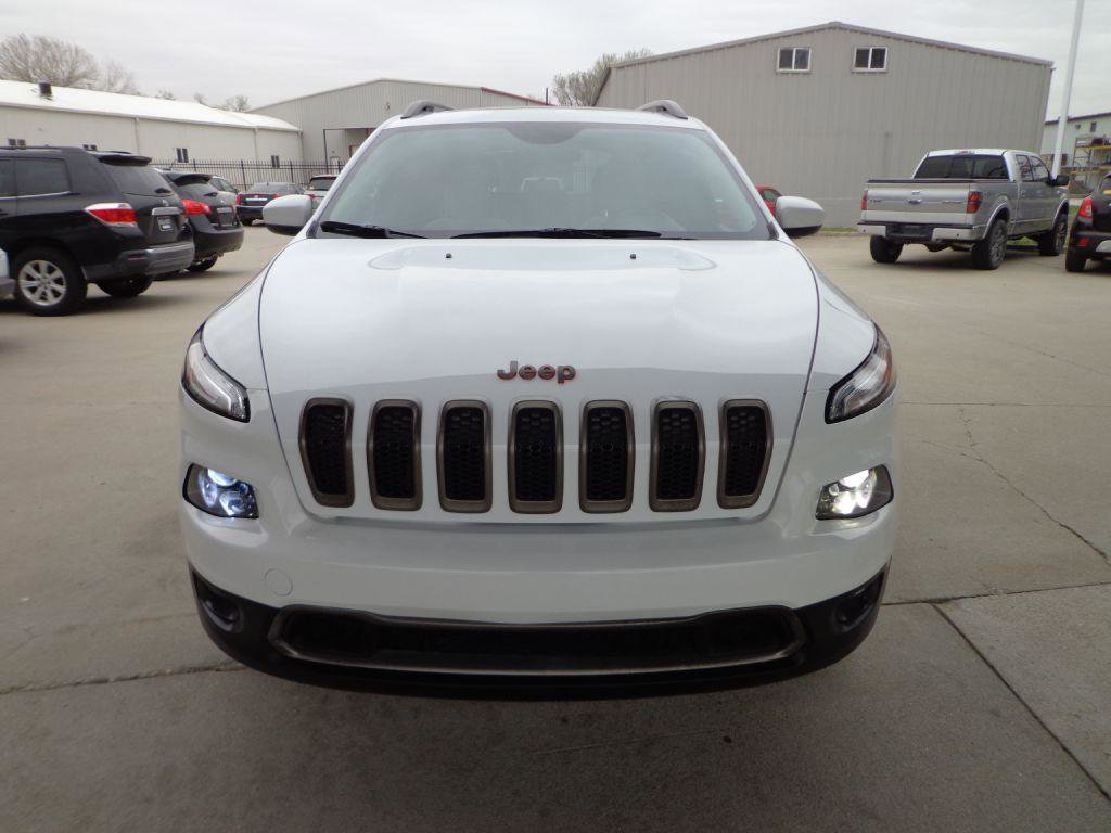 Used 2017 Jeep Cherokee 75th Anniversary AWD/4WD image 2