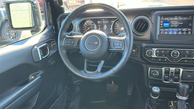Used 2022 Jeep Gladiator Willys image 22