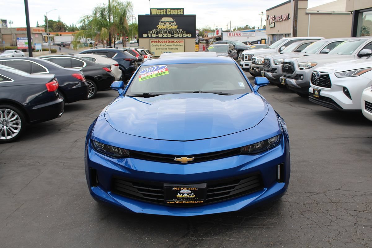 Used 2017 Chevrolet Camaro LT RWD image 3