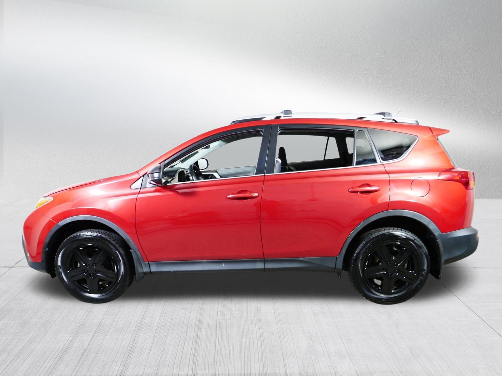 Used 2013 Toyota RAV4 LE AWD/4WD image 4