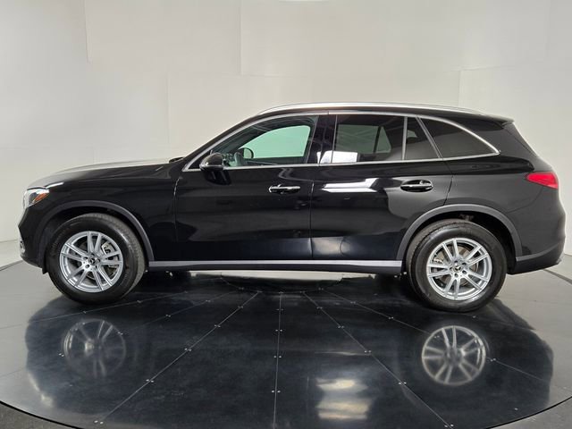 Used 2025 Mercedes-Benz GLC 300 image 3