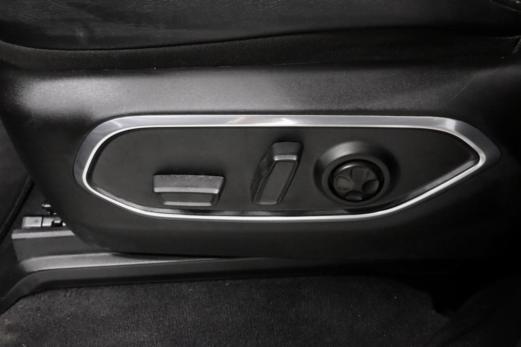 Used 2022 Jeep Wagoneer Series III w/ Flexible Seating Group AWD/4WD image 26