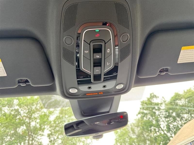 Used 2024 Audi Q8 Premium Plus w/ Premium Plus Package image 28