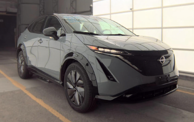 Used 2024 Nissan Ariya AWD image 2