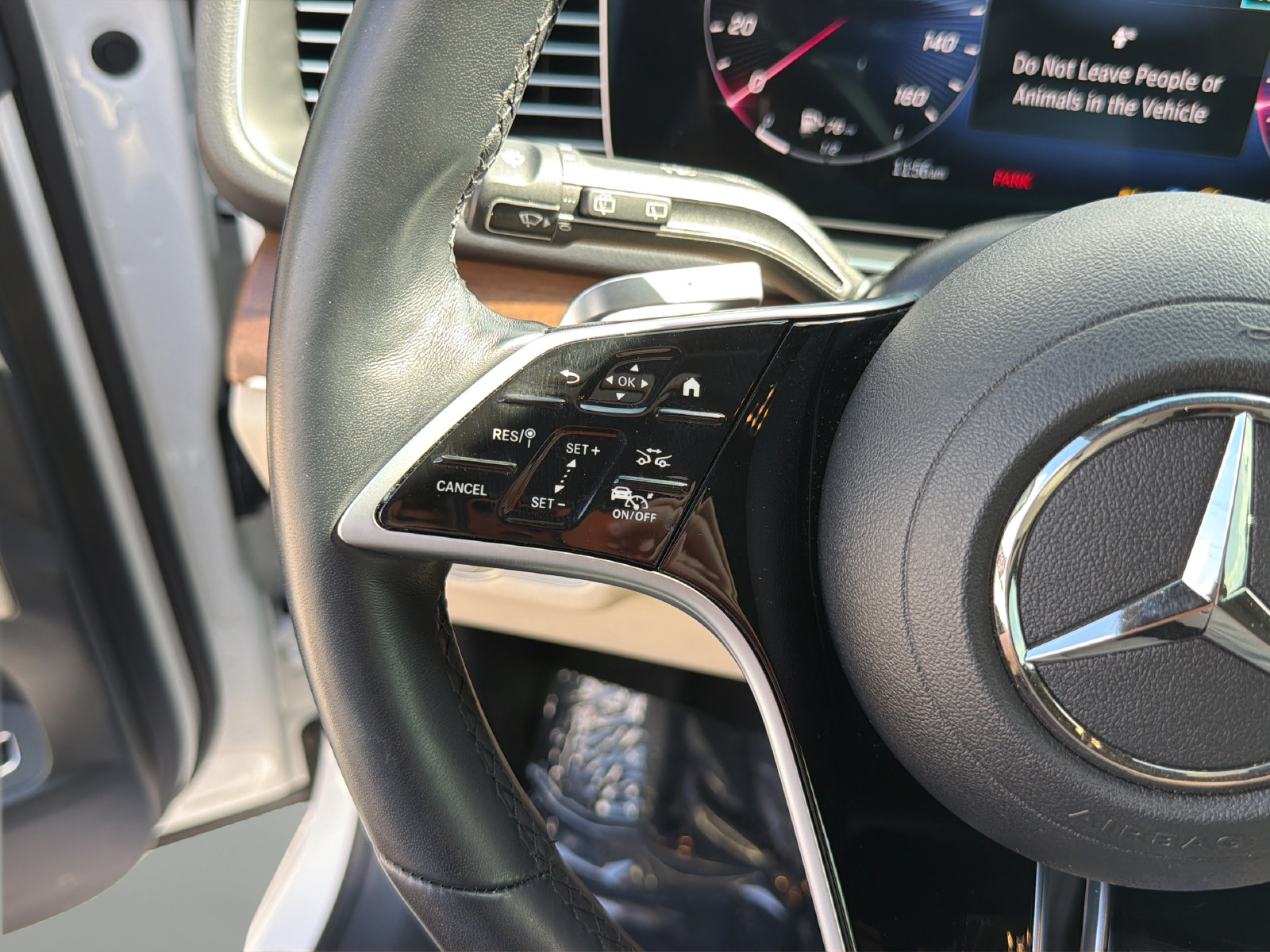 Used 2025 Mercedes-Benz GLE 450 4MATIC image 19