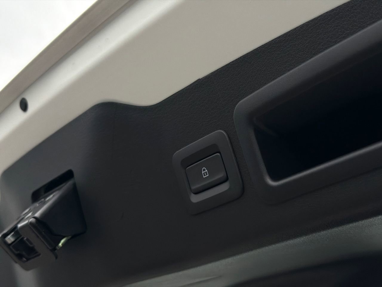 New 2026 MAZDA MAZDA3 Hatchback w/ Appearance Package image 8