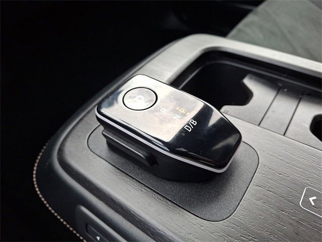 Used 2025 Nissan Ariya EVOLVE+ e-4ORCE image 15