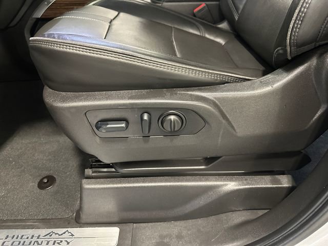 Used 2022 Chevrolet Silverado 3500 High Country w/ Z71 Off-Road Package image 26