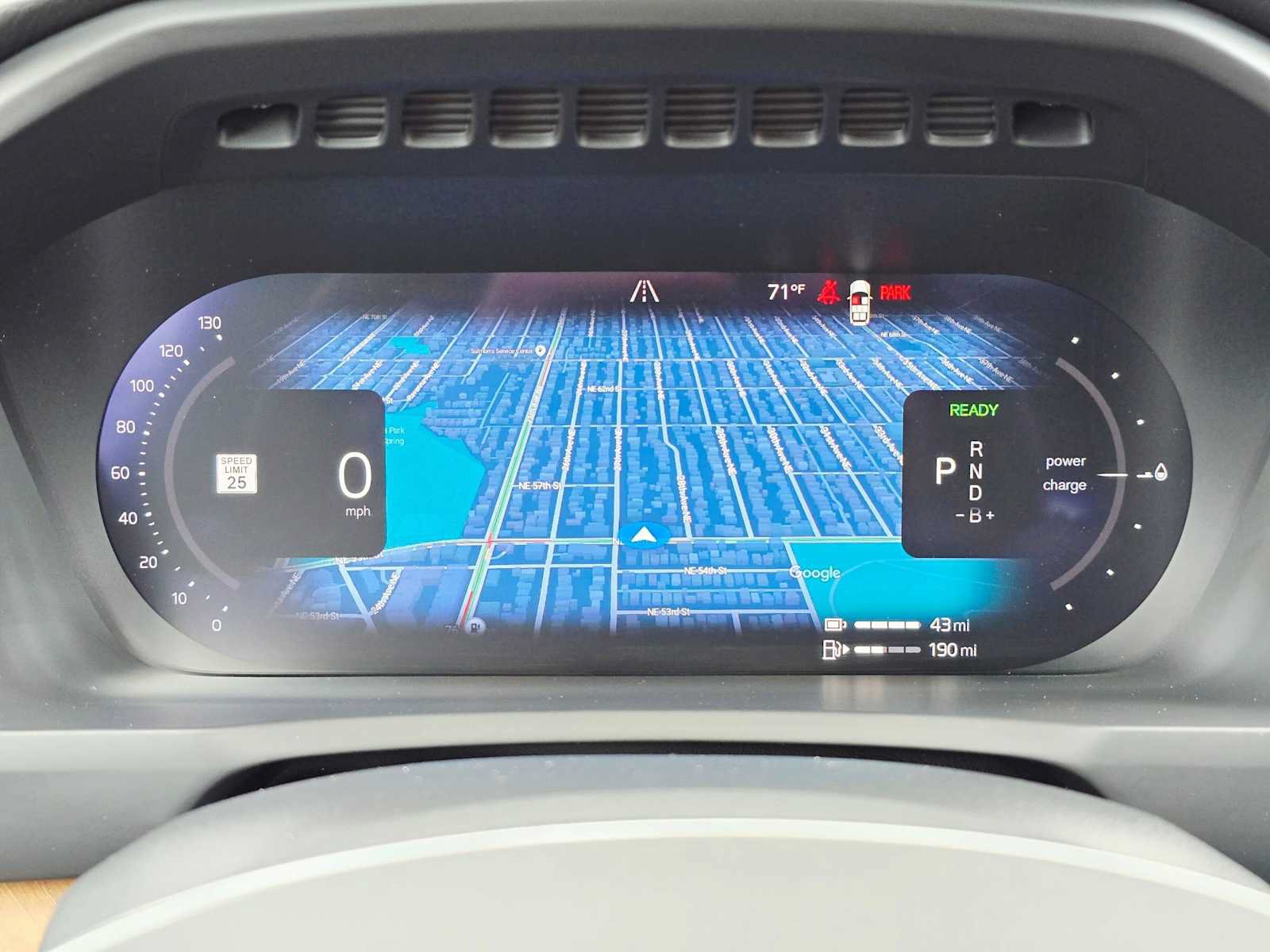 Certified 2025 Volvo XC90 T8 Plus w/ Protection Package Premier AWD/4WD image 23