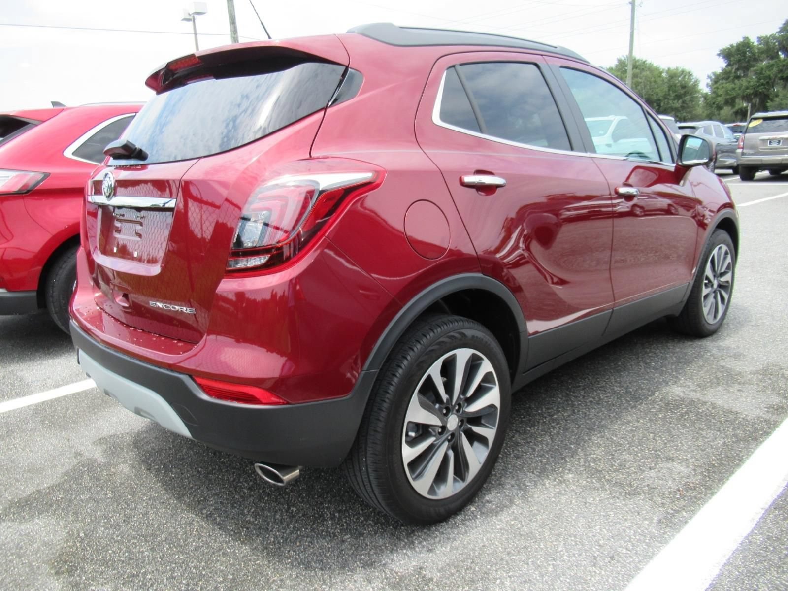 Used 2022 Buick Encore Preferred w/ Safety Package FWD image 4