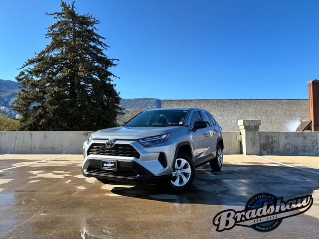 Used 2024 Toyota RAV4 LE AWD/4WD image 1